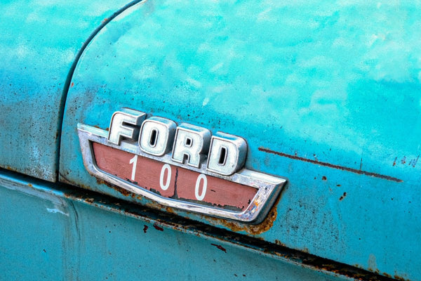 Best Vehicle for a 70-Year-Old Woman: Comfort & Safety