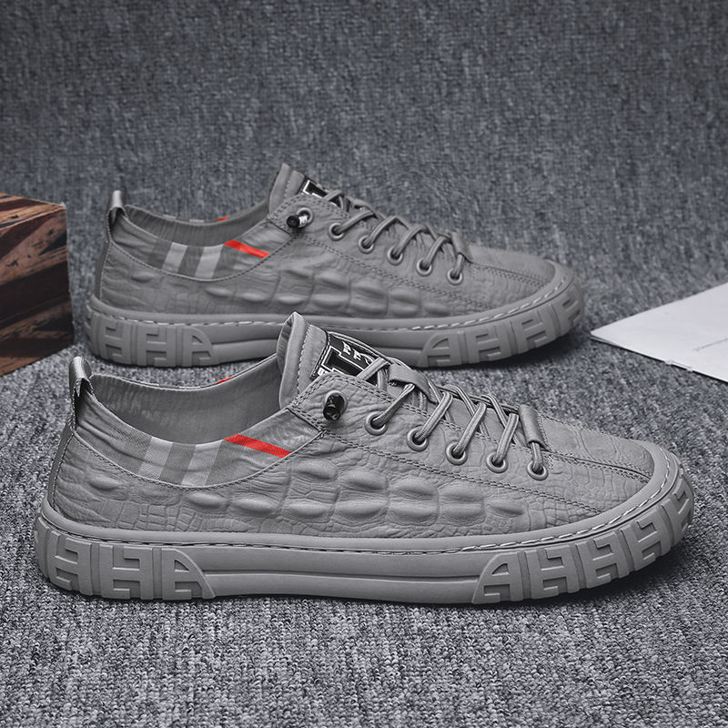 Handmade Outdoor Casual Men Sneakers - Image 1