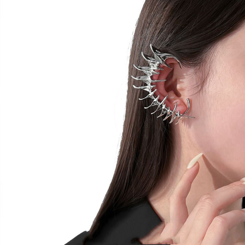 Cyberpunk Skeleton Spike Ear Clip - Image 4