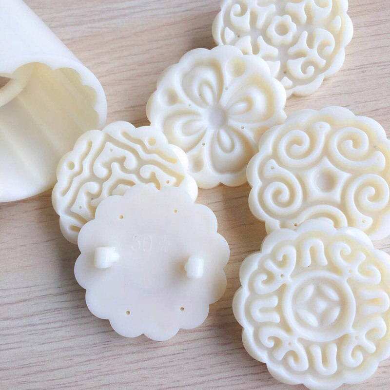 Cake Decorating Mold Press - Image 1