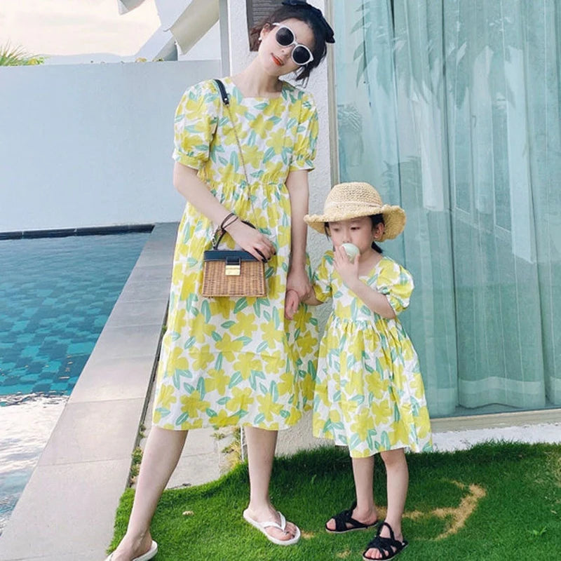 Cute Matching Mother Daughter Floral Print Sleeveless Top - Image 5