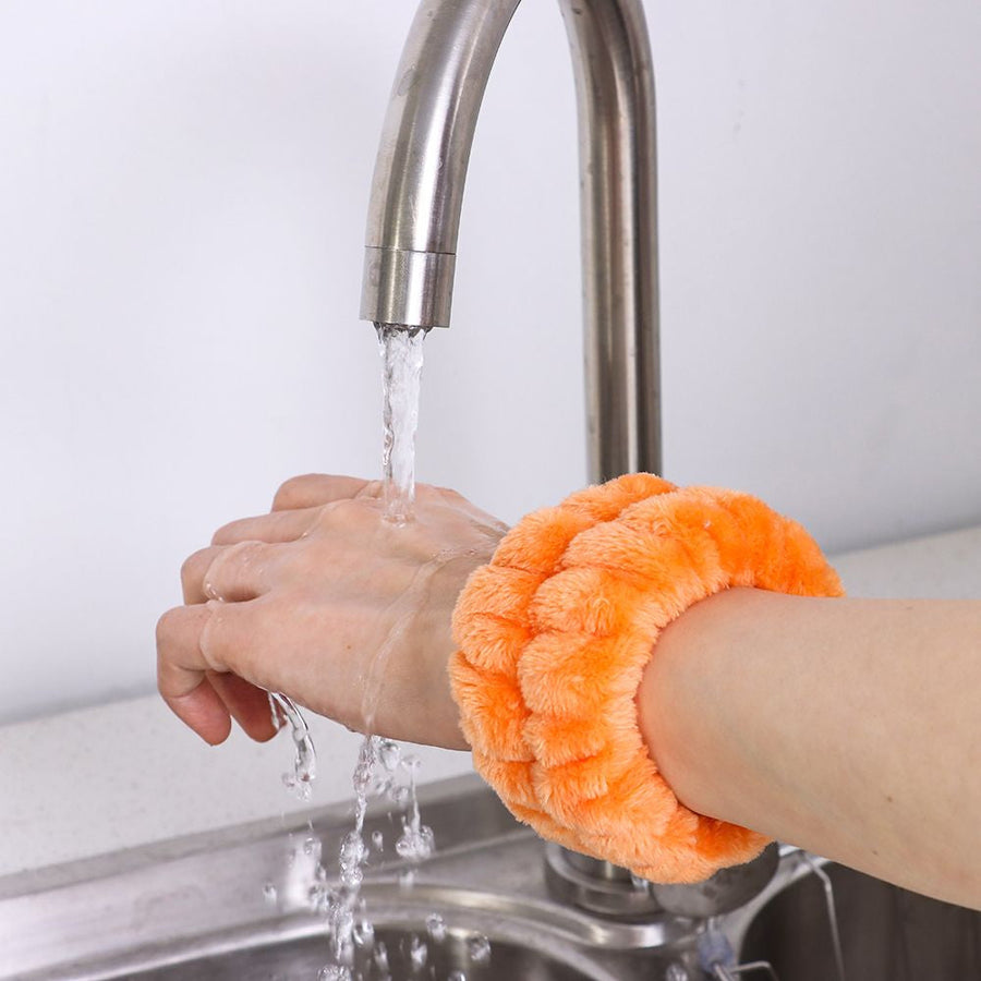 Mini Water-Absorbing Wristband Towel - Image 1