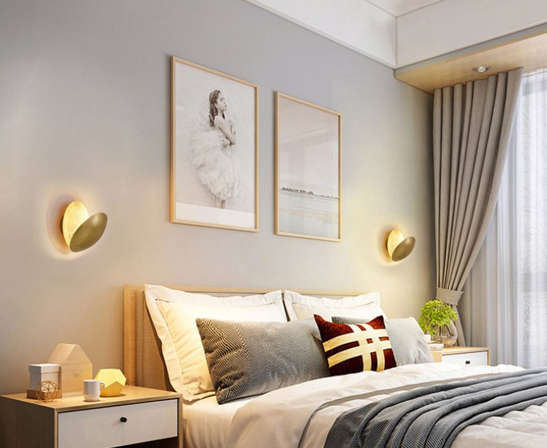Elegant Lunar Eclipse Wall Lamp - Image 5