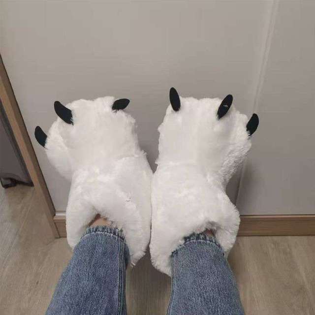 Bear Claw Winter Furry Slippers - Image 1
