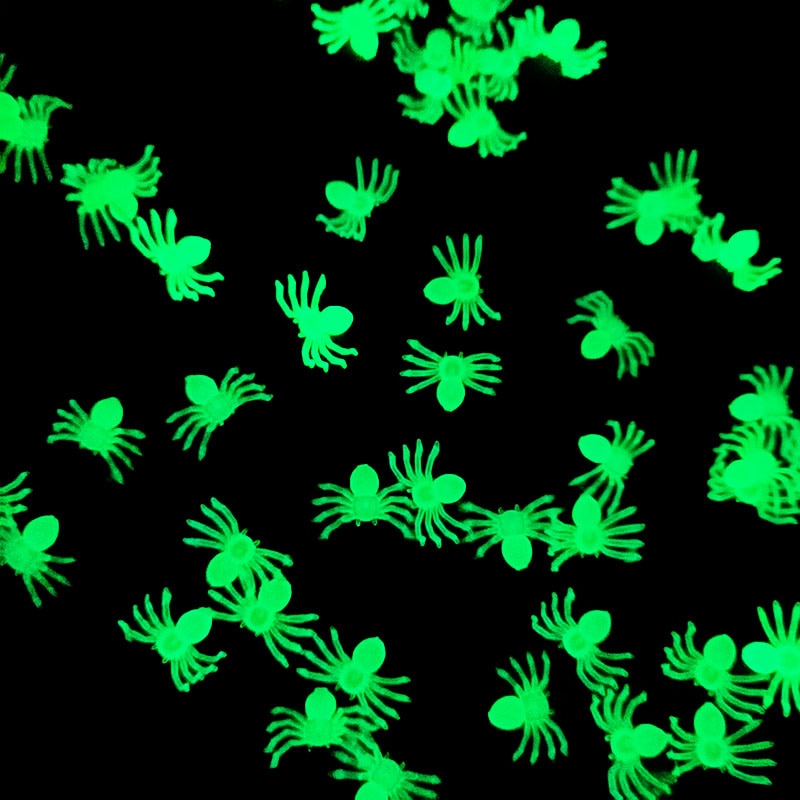 50Pcs Luminous Glowing Spiders Halloween Decoration - Image 4