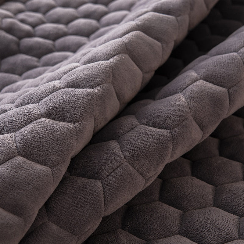 Elegant Velvet Thick Mattress Cover - Image 3