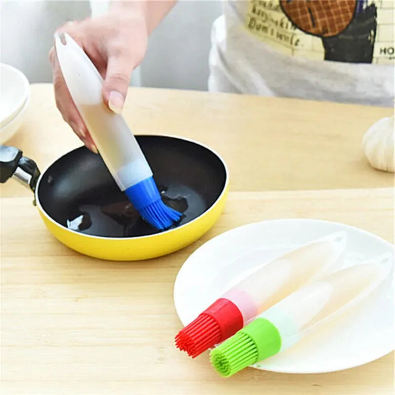 Multipurpose Heat Resistant Oil Bottle Brush - Image 3
