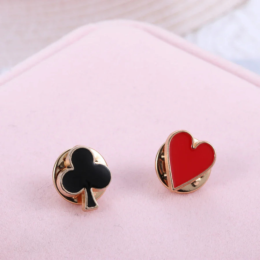 Zinc Alloy Poker Card Collar Clips Brooch Set - Image 5