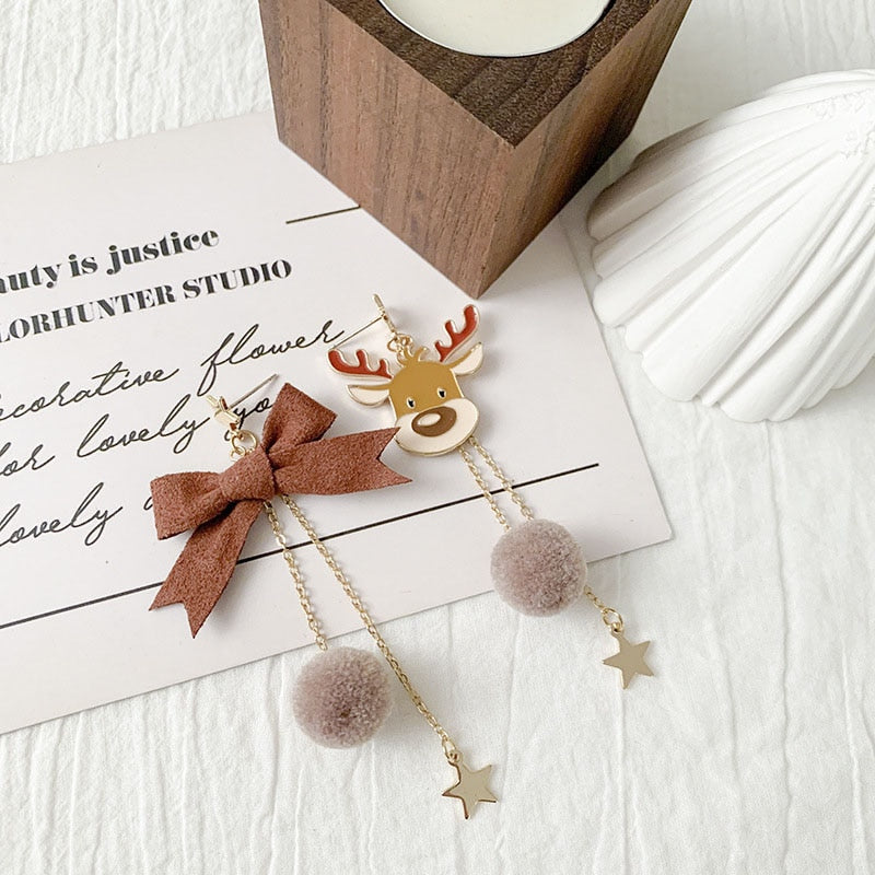 Charming Christmas Time Design Earrings - Image 0