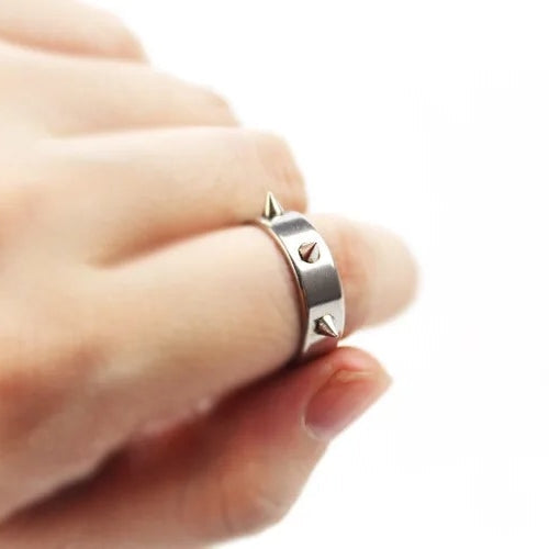 Gothic Style Armor Stainless Steel Self-Defense Ring - Image 1
