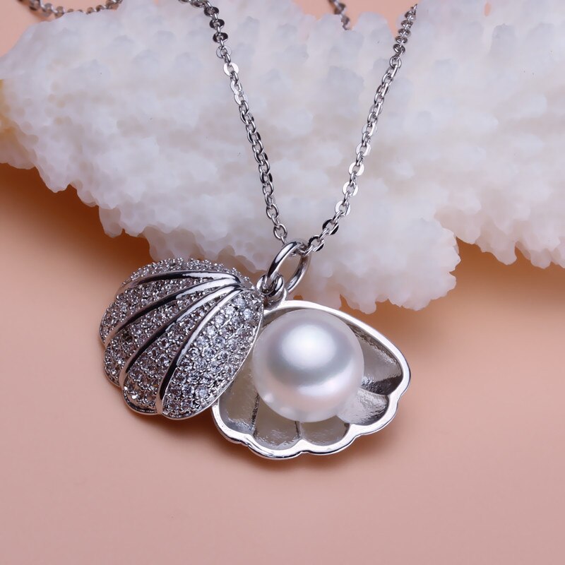 Sea Charm Shell Pendant Necklace - Image 2