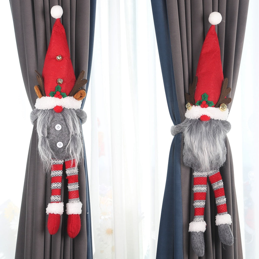 Santa's Sleigh Ride Curtain Hook - Image 3