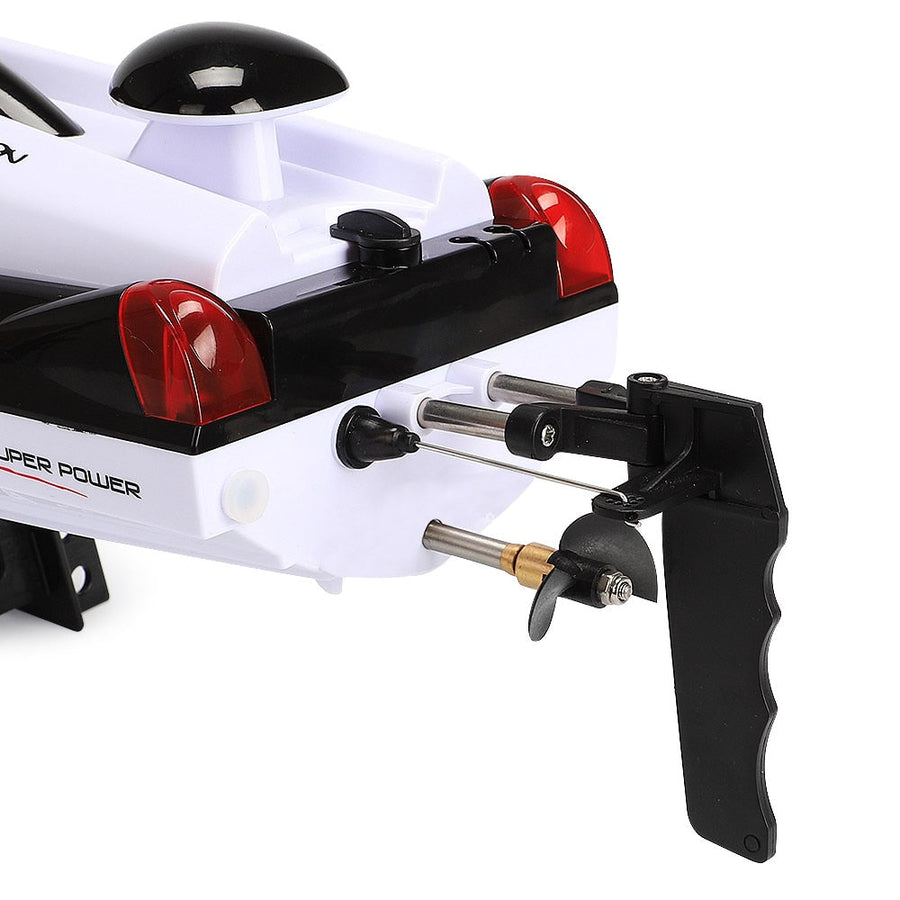 High-Speed Remote-Control Racing Boat - Image 7