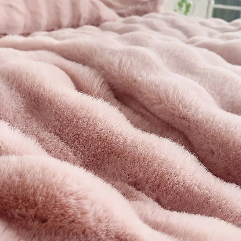 Cloud-Like Luxury Cozy Fluffy Bedding Set - Image 2
