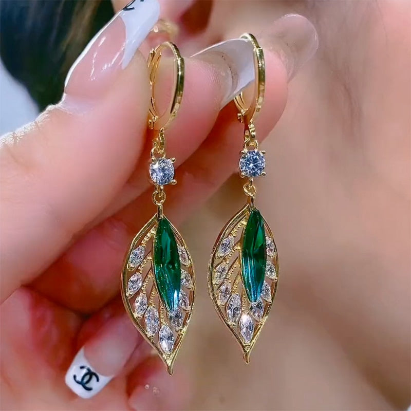 Leaf Shiny Zircon Earring - Image 4