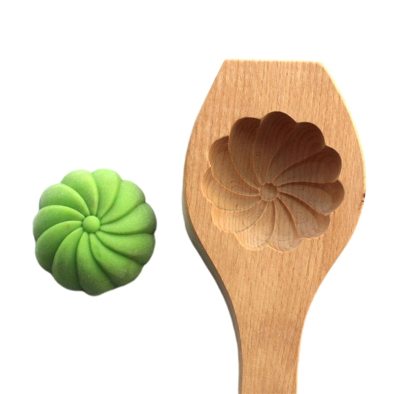 Wooden Moon Dumpling Maker Mold - Image 10