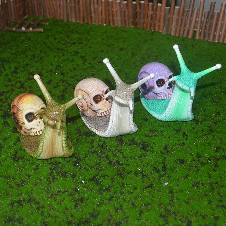 Snail Skull Halloween Patio Sculpture - Image 4