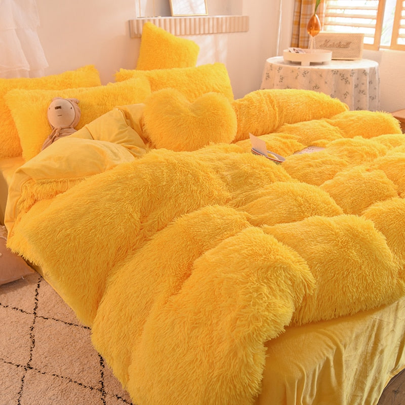 Luxury Cozy Clouds Bedding Set - Image 9
