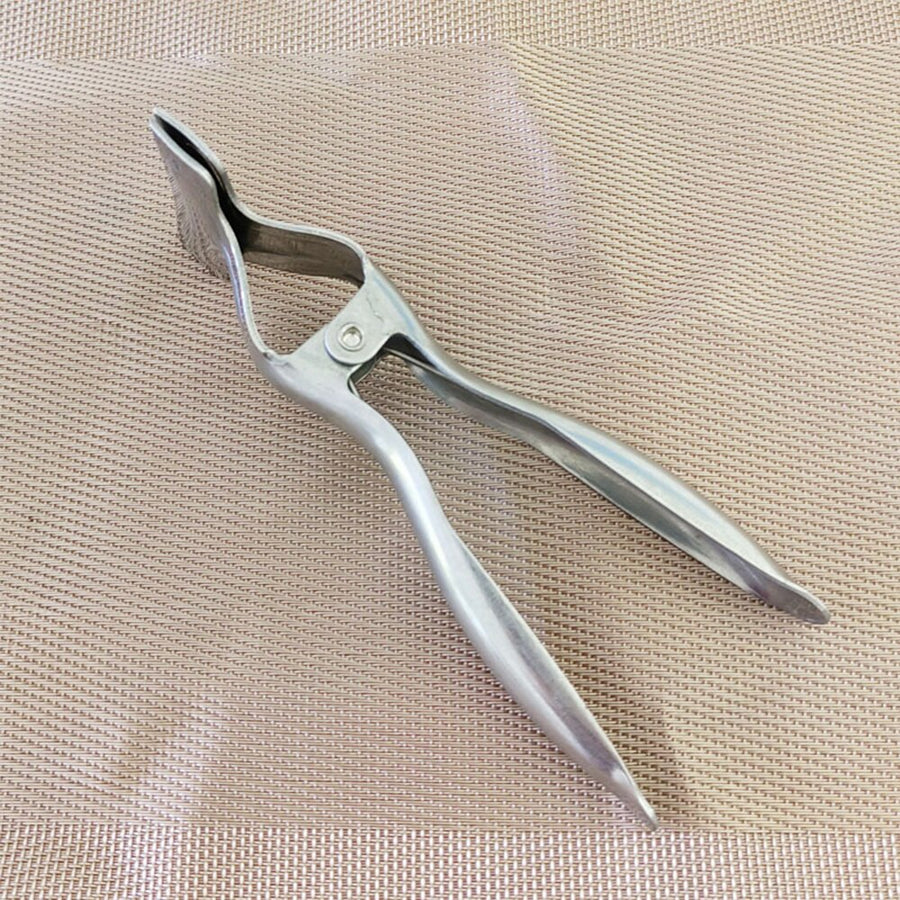 Stainless Steel Watermelon Cut in Half Tool - Image 4