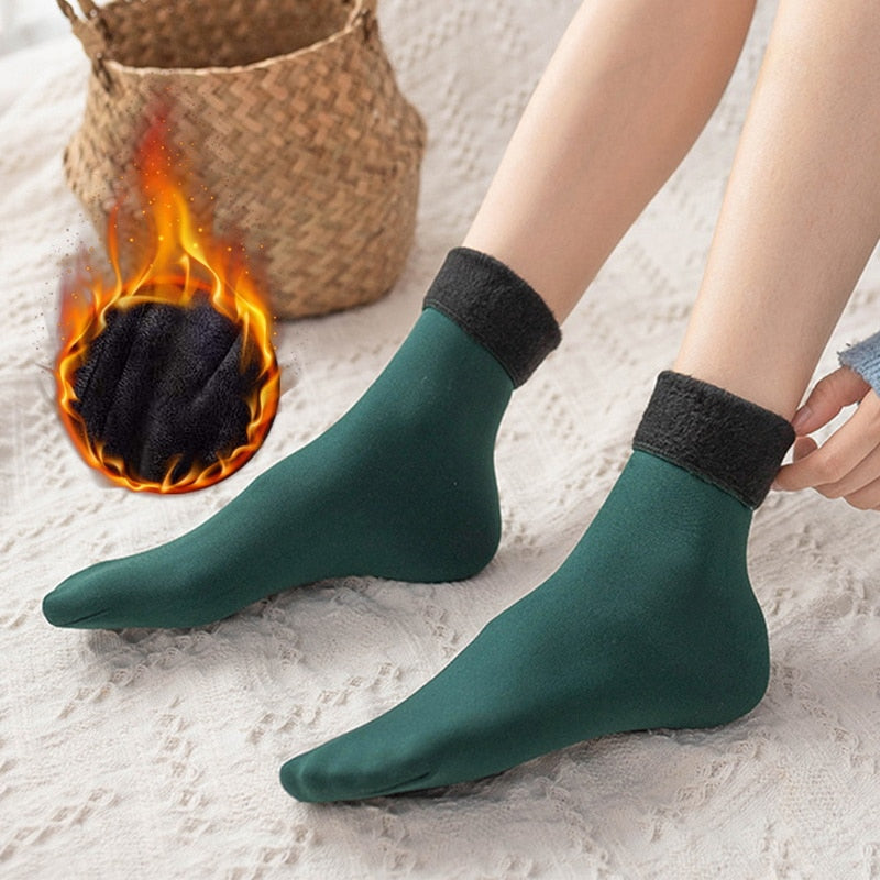 Thermal Touch Winter Warm Solid Thick Socks - Image 1