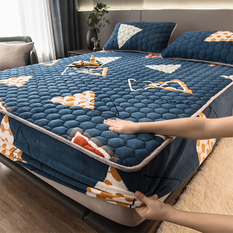 Elegant Velvet Thick Mattress Cover - Image 7
