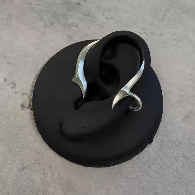 Night Arc Japanese Ear Cuff - Image 1