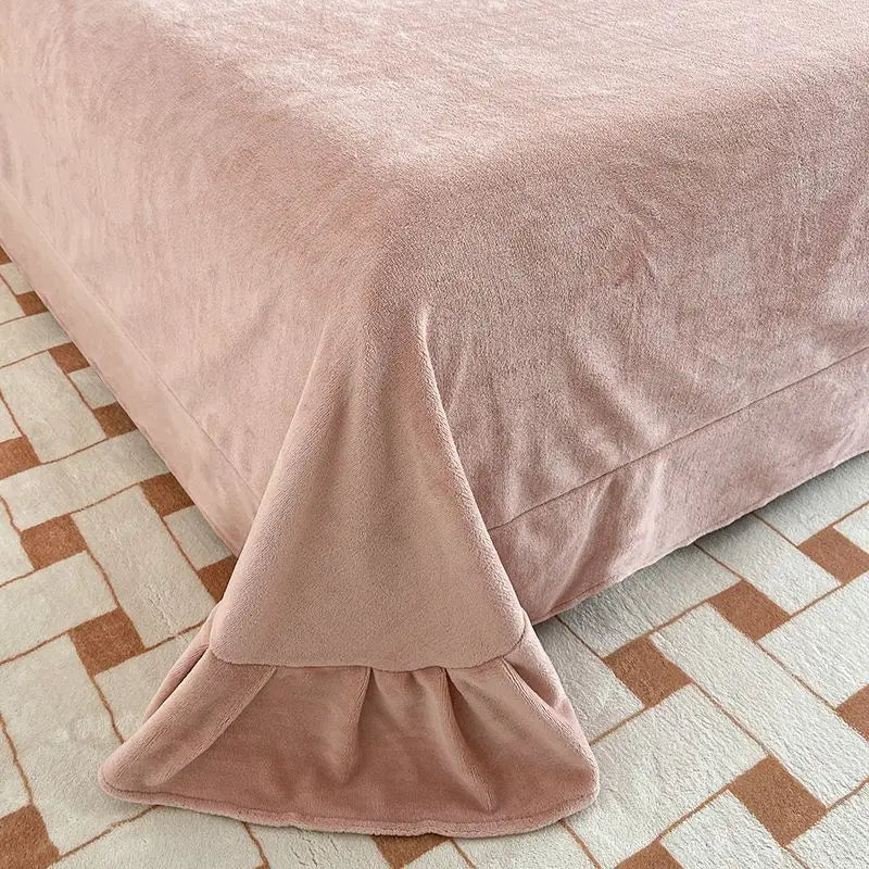 Cloud-Like Luxury Cozy Fluffy Bedding Set - Image 4