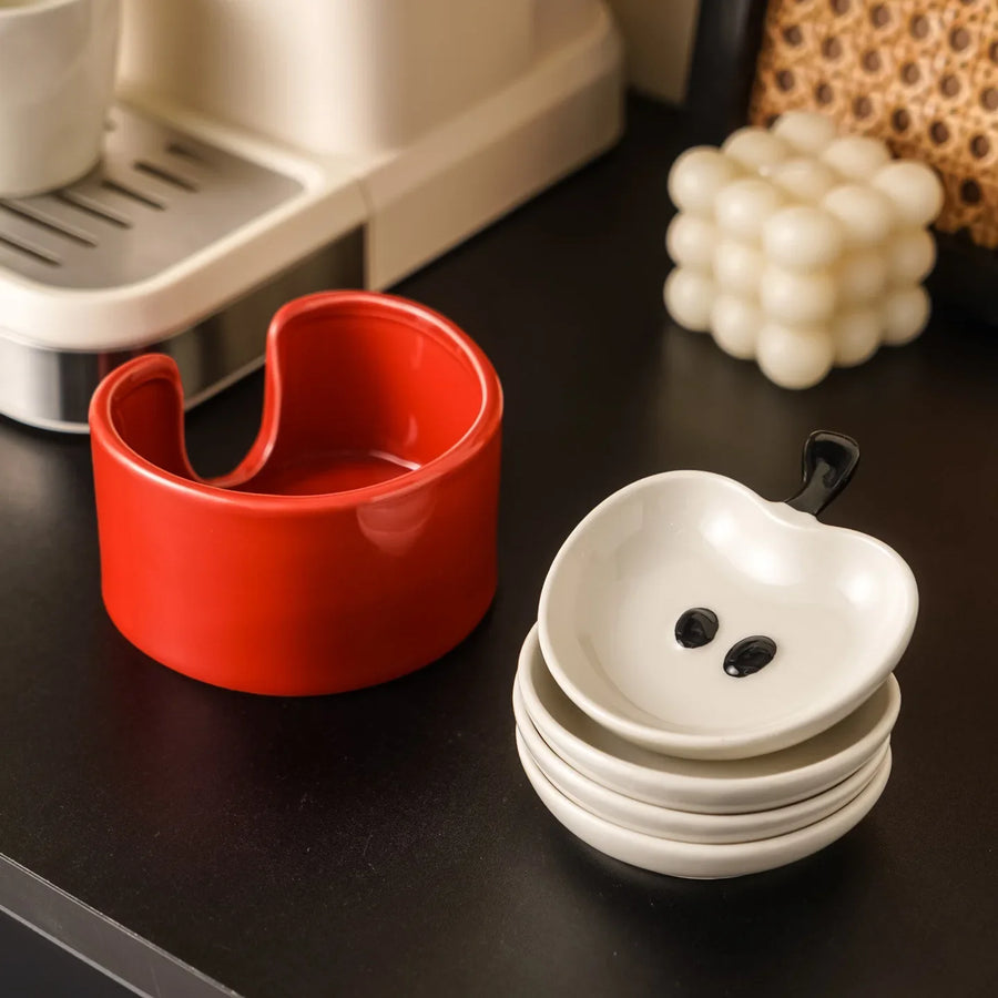 Yummy Apple-Shaped Snack Plates - Image 3