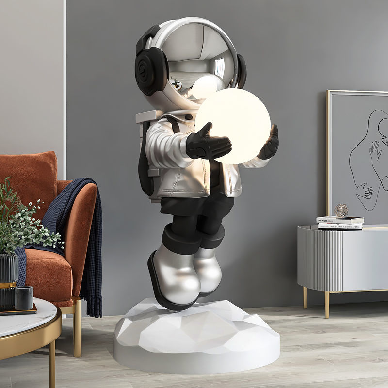 Creative Astronaut Statue Home Decor Lamp - Image 4