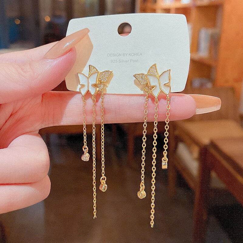 Elegant Flower Long Chain Earrings - Image 3