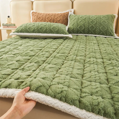 Thick Warm Winter Blanket Mattress Pad - Image 0