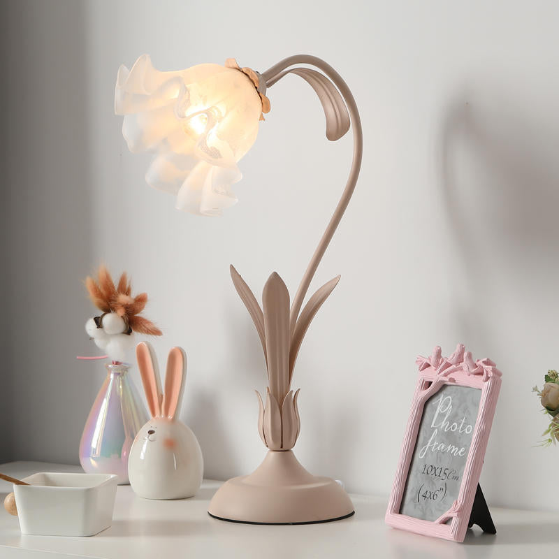 Flower Charm Nordic Style Table Lamp - Image 5