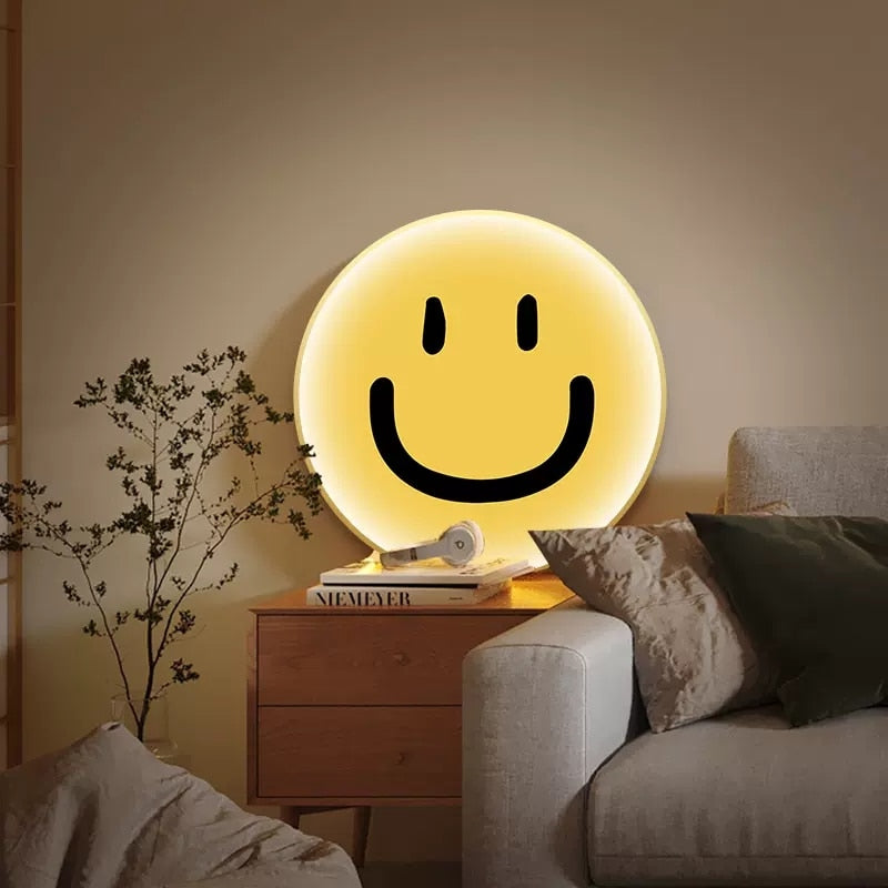 Elegant Big Smile Emoji Light - Image 4