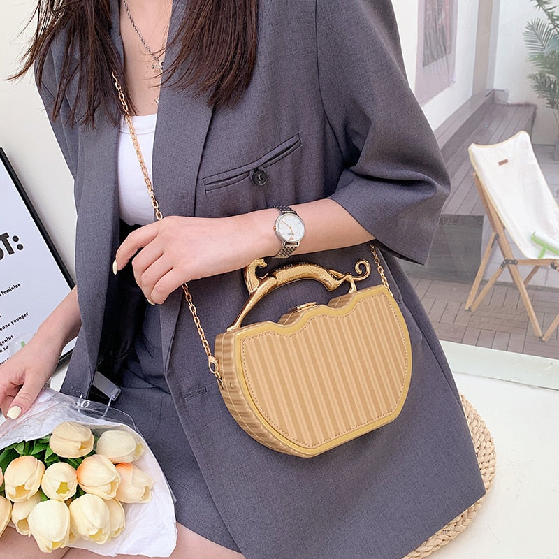 City Chic Stylish Crossbody Handbag - Image 4