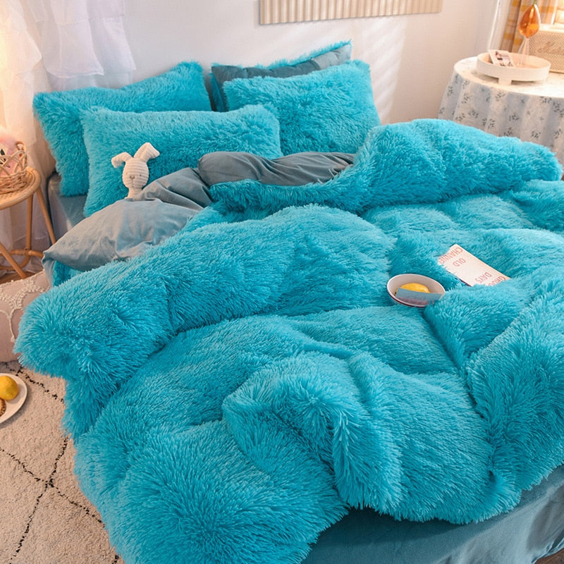 Luxury Cozy Clouds Bedding Set - Image 8