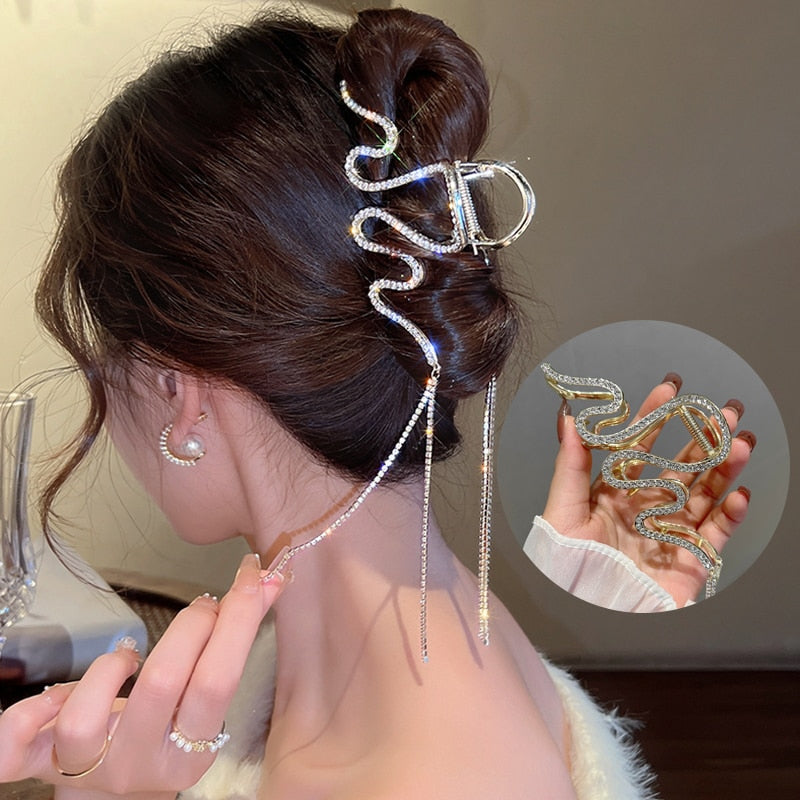 Timeless Retro Hair Claw Grip - Image 0