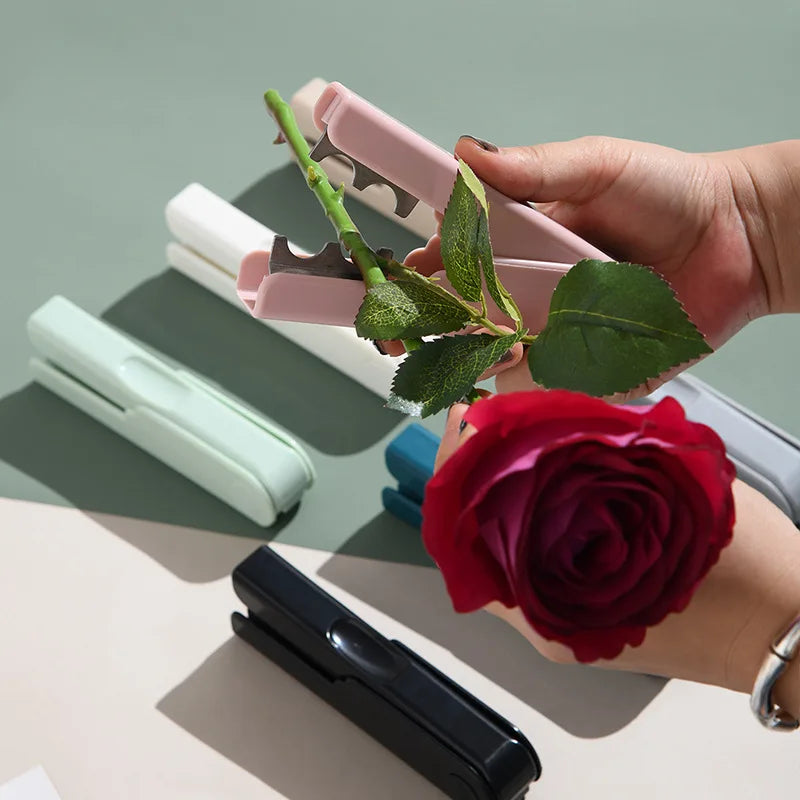 Ergonomic Flower Stem Thorn Cutter - Image 0
