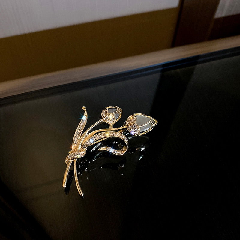 Elegant Rhinestone Flower Brooches - Image 16