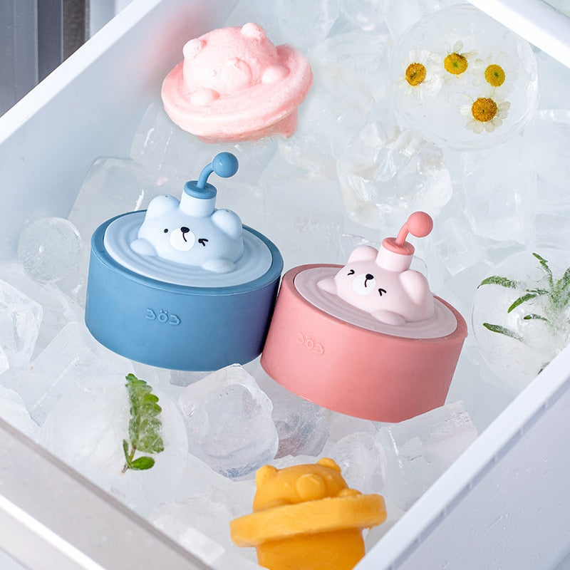 Chilly Bear Paws Ice Cube Mould - Image 4