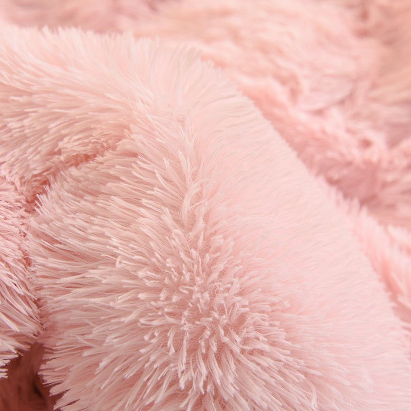 Luxury Cozy Clouds Bedding Set - Image 3