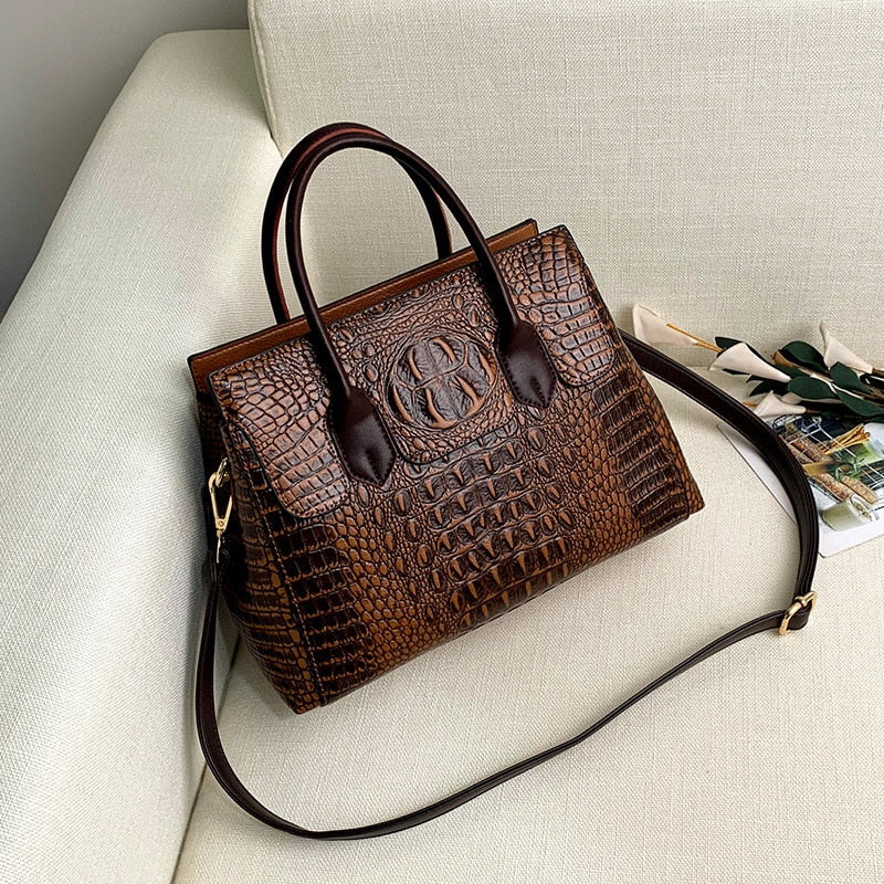 Elegant European Style Crocodile Pattern Women Bag - Image 0