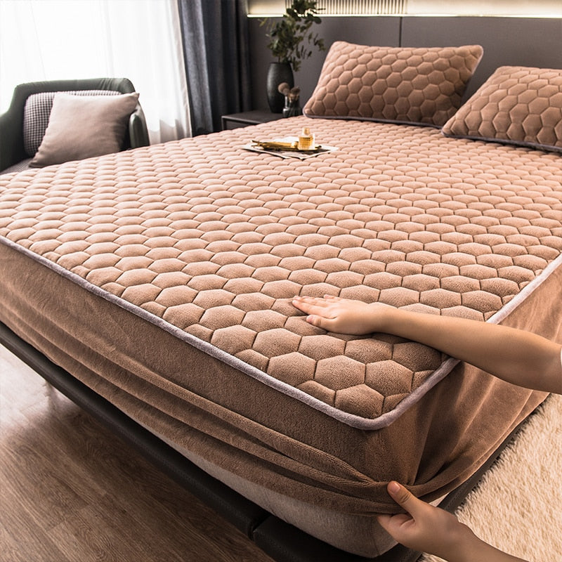 Elegant Velvet Thick Mattress Cover - Image 8