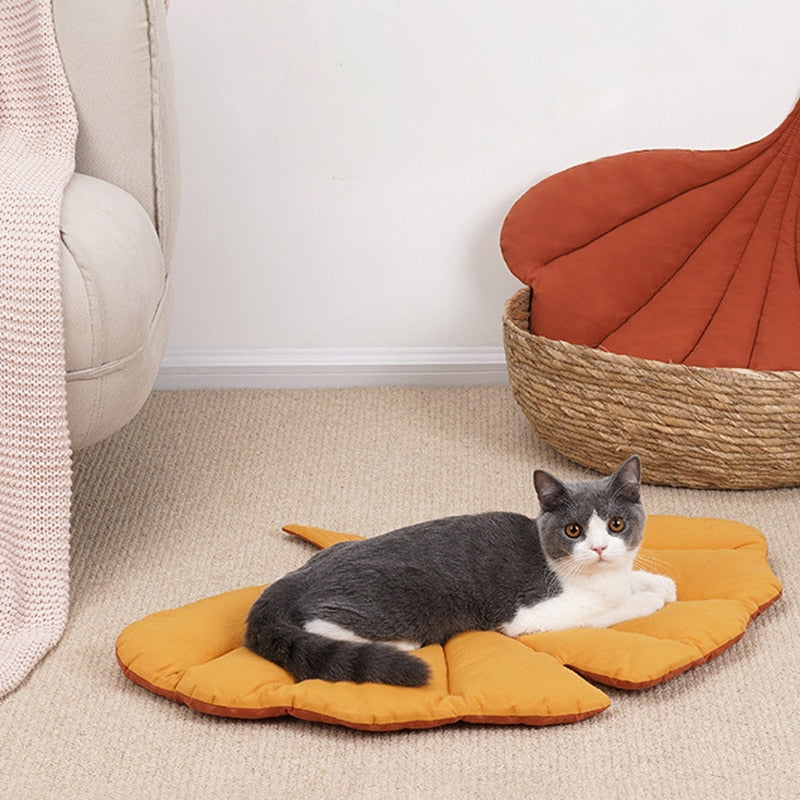 Leaf Comfy Cat Bed - Image 1
