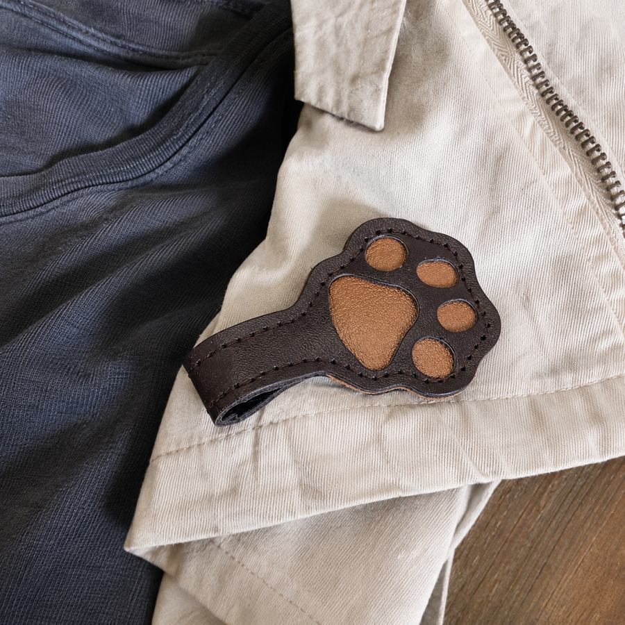 Little Paw Magnetic Garment Securing Clip