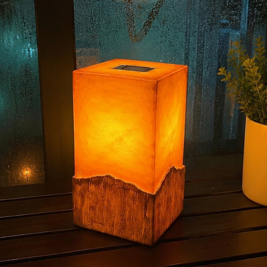 Wiederaufladbare LED-Nachtlampe aus Massivholz