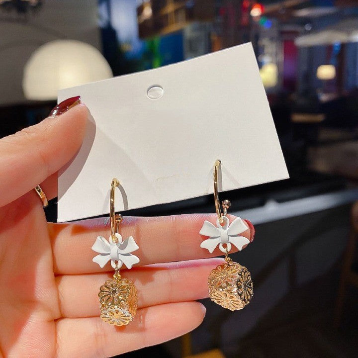 Classy Modern City Rose Zircon Earring - Image 4