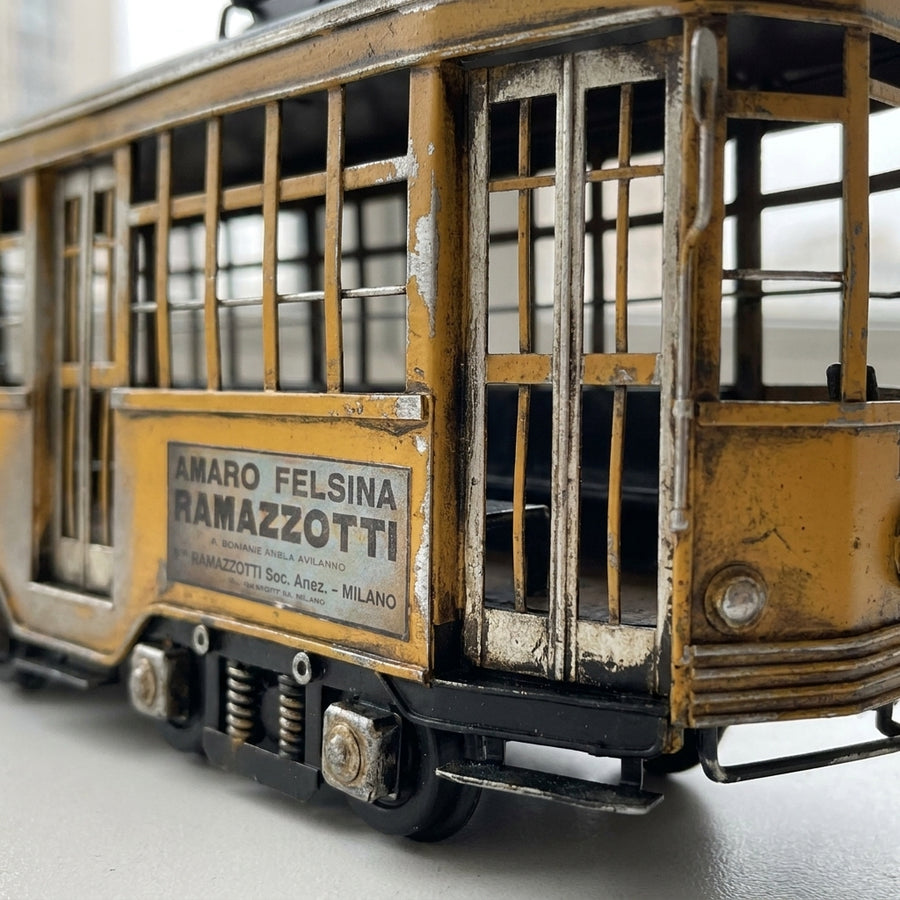 עיצוב רכבת עתיק וינטג' איטלקי מברזל