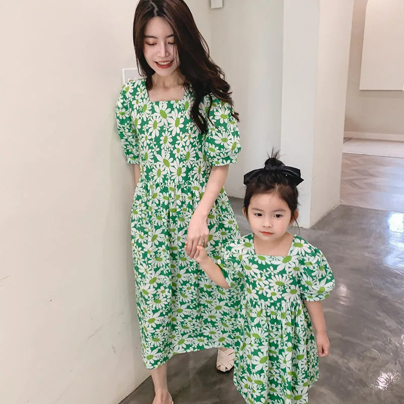 Cute Matching Mother Daughter Floral Print Sleeveless Top - Image 2