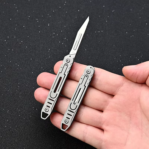 Replaceable Blades Foldable EDC Knife - Image 0