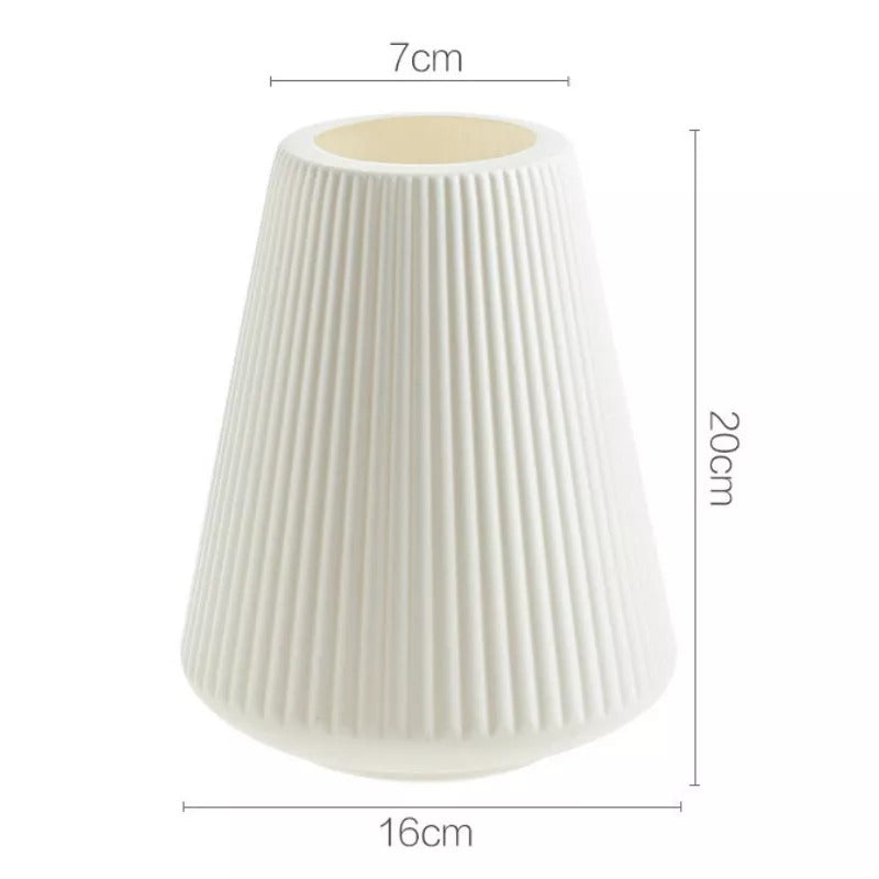 Nordic Style Elegant Origami Flower Vase - Image 4